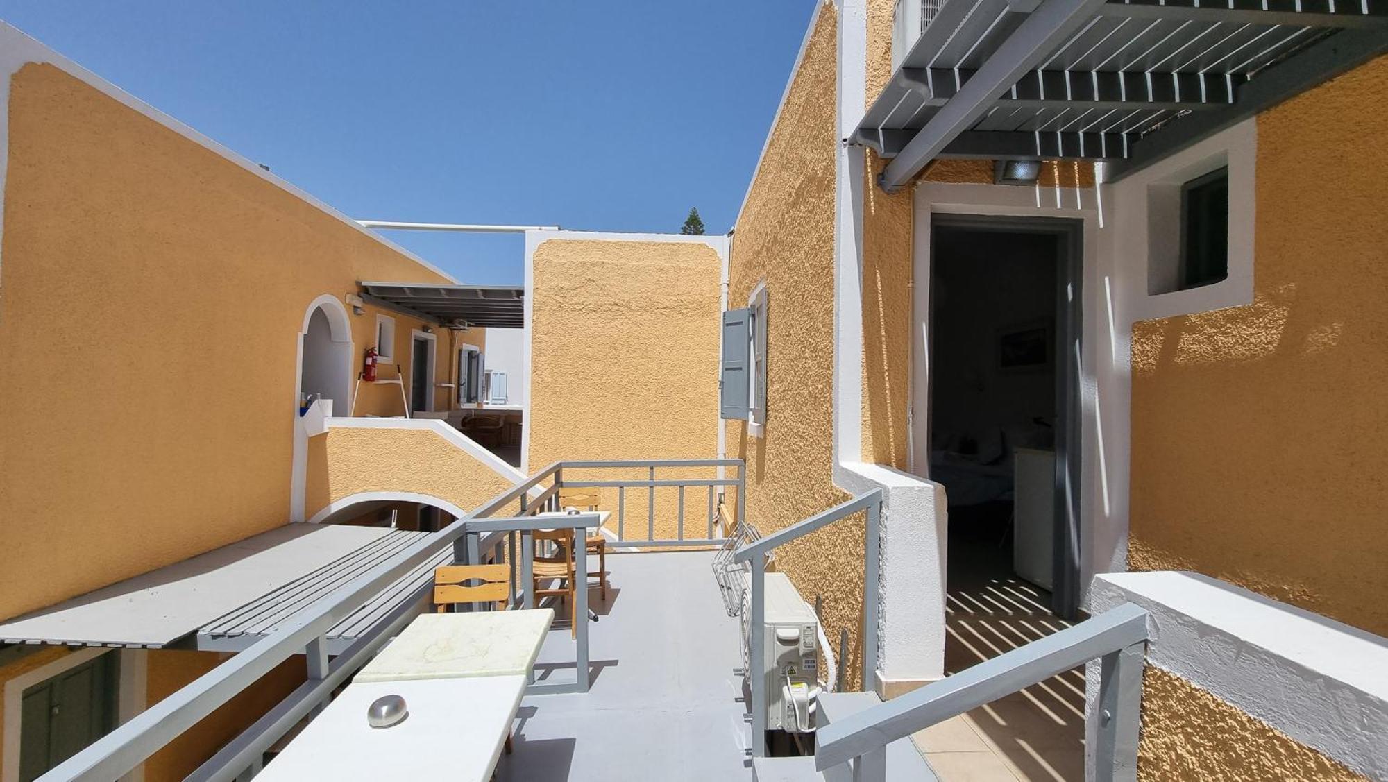 Nostos (adults Only) Kamári